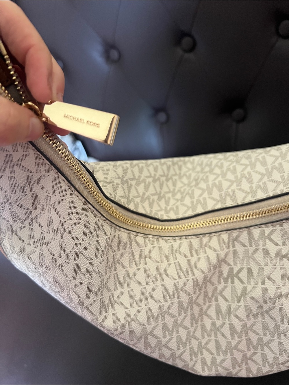 Michael Kors Ivory Signature MK Hobo with Tan Trim - Picture 8 of 13